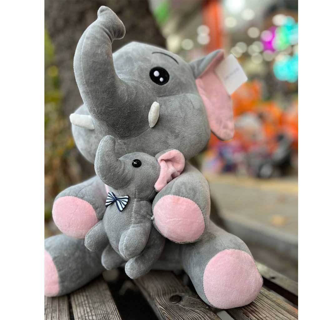 فیل بچه بغل