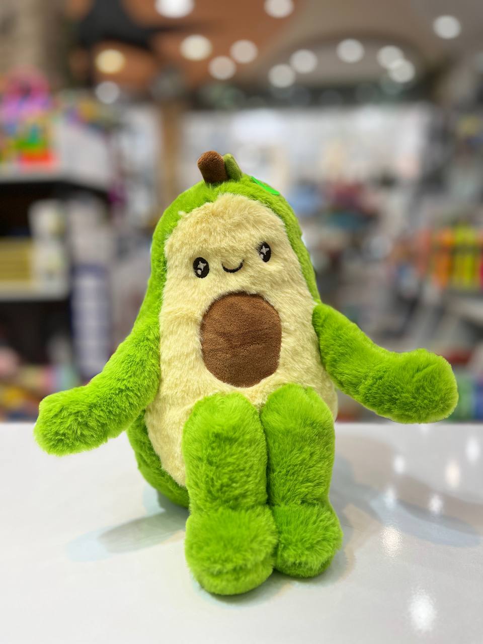 عروسک آواکادو نشسته